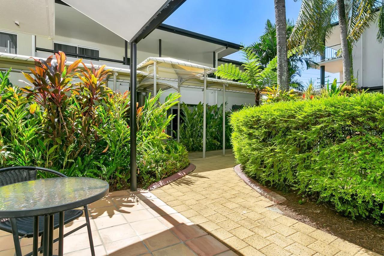 Cairns Reef Apartments & Motel Exterior photo