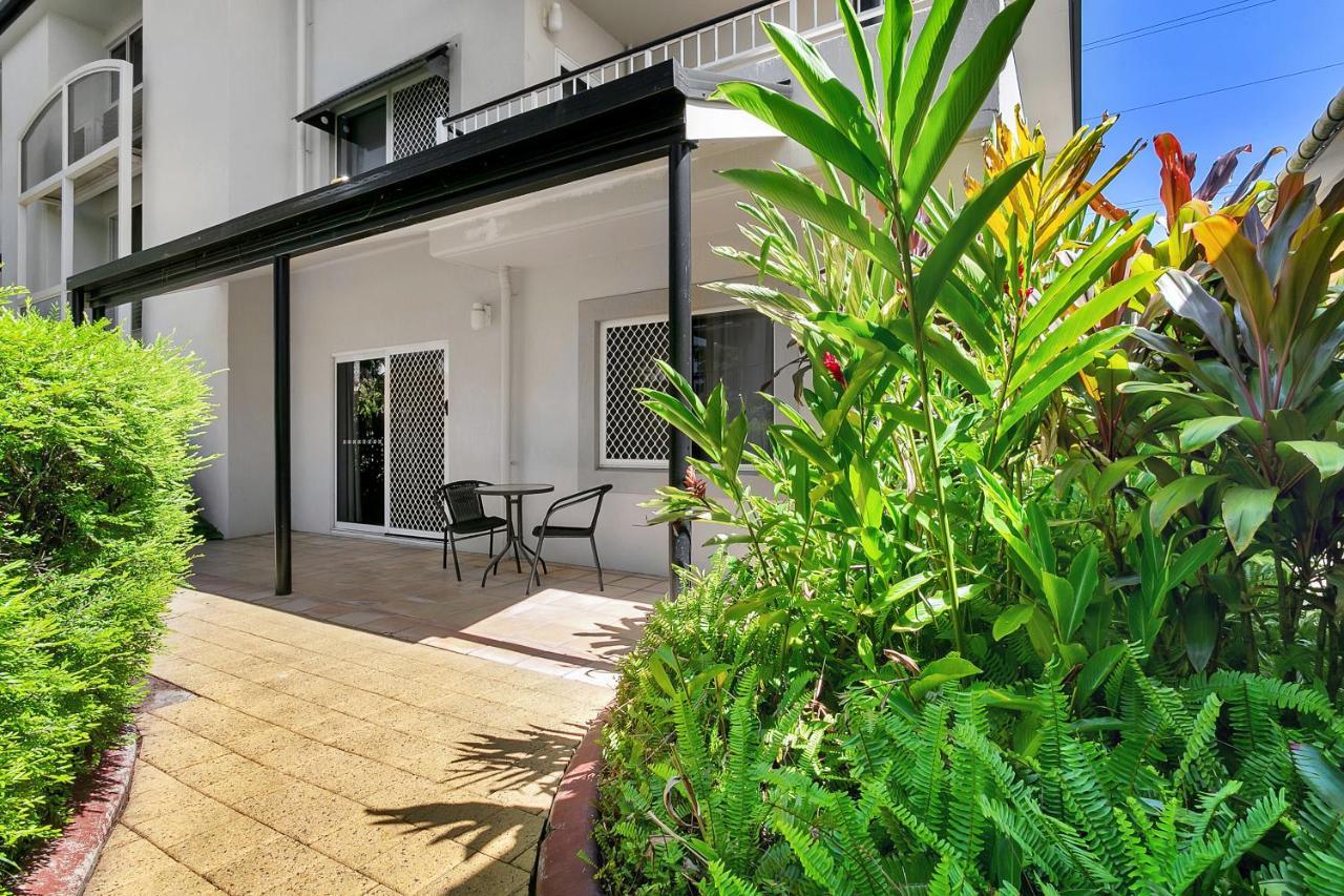 Cairns Reef Apartments & Motel Exterior photo